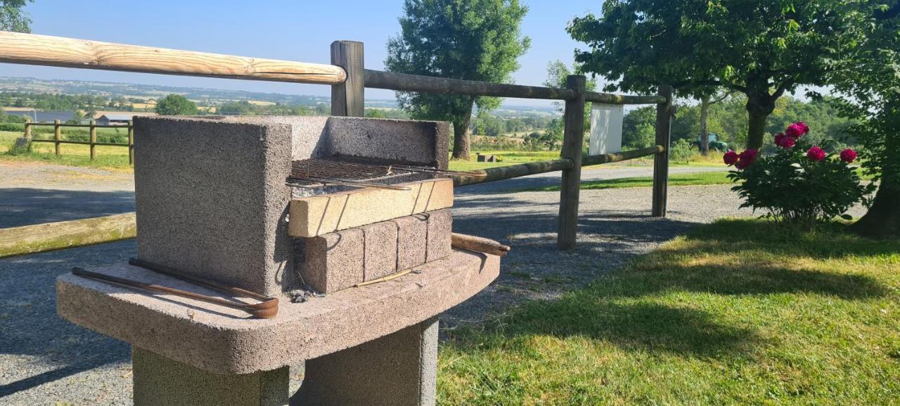 Le Logis des Chons à la campagne à Saint hilaire du Bois - Lys Haut Layon Le Plessis  Exterior foto